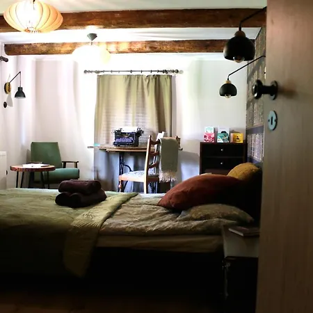 Malinowa Kuznia Bed & Breakfast