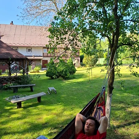 Malinowa Kuznia Bed & Breakfast 3*