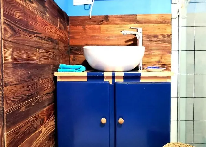 Bed & Breakfast Malinowa Kuznia 3*