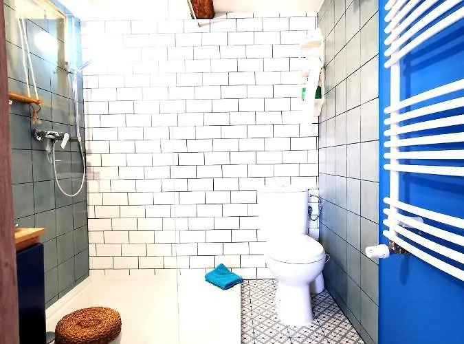 Malinowa Kuznia Bed & Breakfast 3*